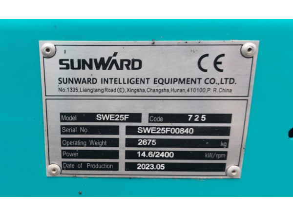 Miniexcavator SUNWARD SWE 25F de vanzare